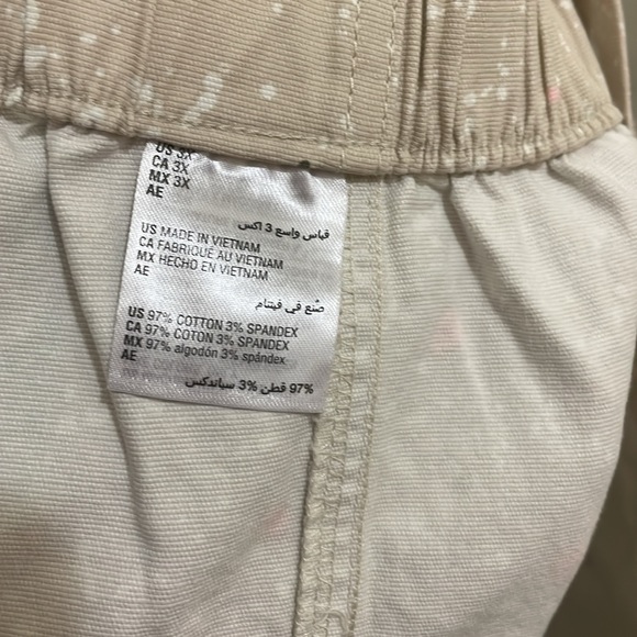 STYLE&CO PLUS: NWT, Women’s Size 3X mid rise capri Ancient scroll design. - Picture 6 of 6